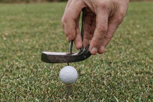 Professional golf club repair service